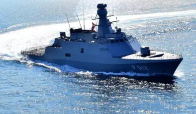 Türk savaş gemileri o ülkeyi karıştırdı