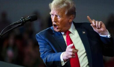 Trump, müzakere masasında olduğu İran’la uğraşmaya devam ediyor