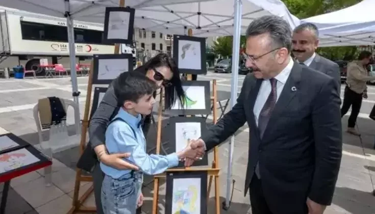 Eskişehir’de Engelsiz Hayır Panayırı Düzenlendi